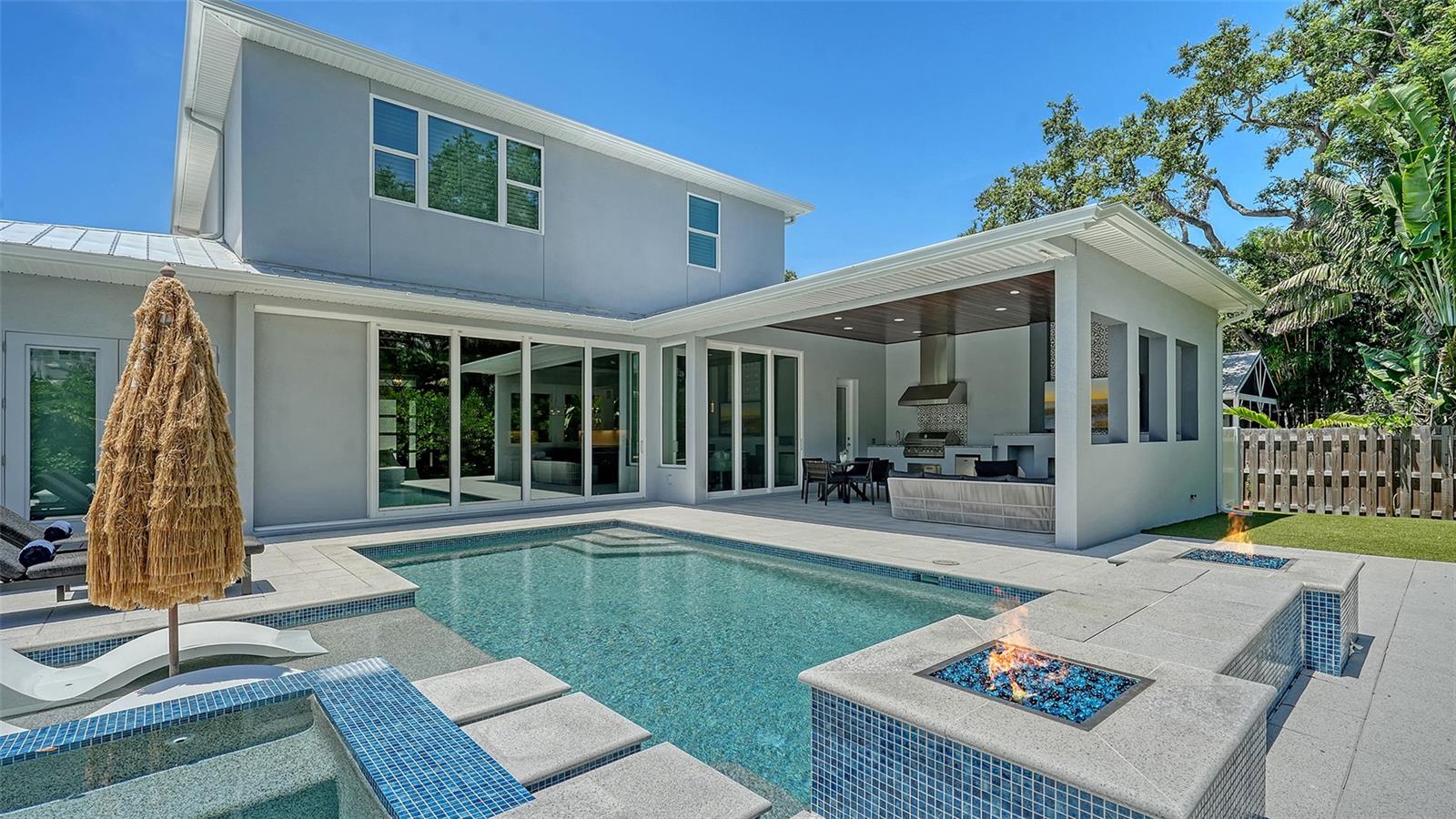 POINSETTIA PARK 2 - Residential Lease