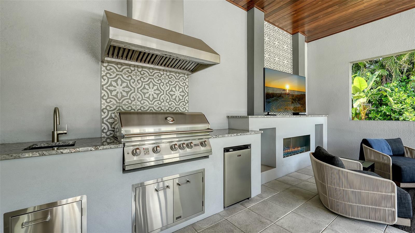 POINSETTIA PARK 2 - Residential Lease