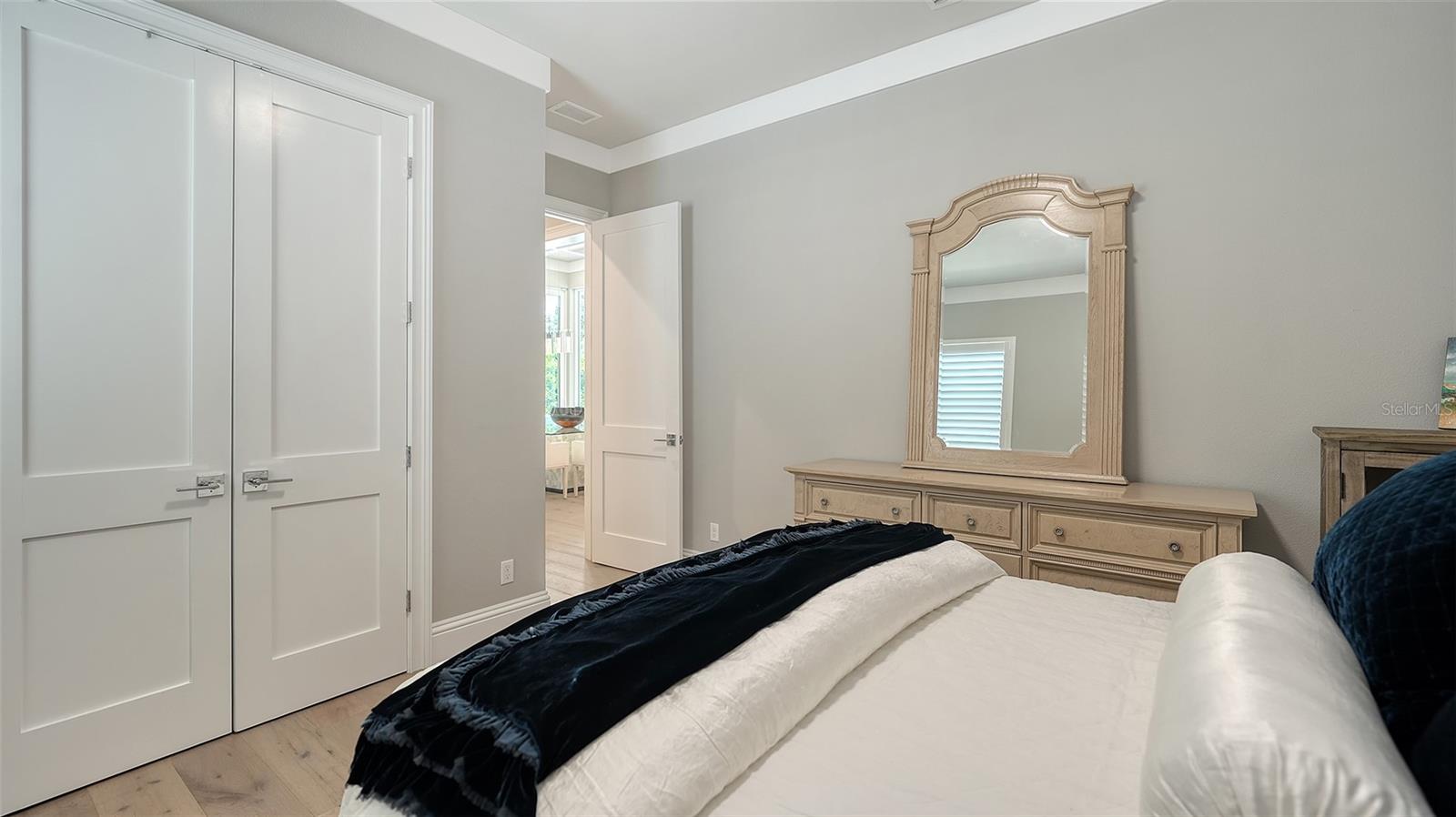 POINSETTIA PARK 2 - Residential Lease