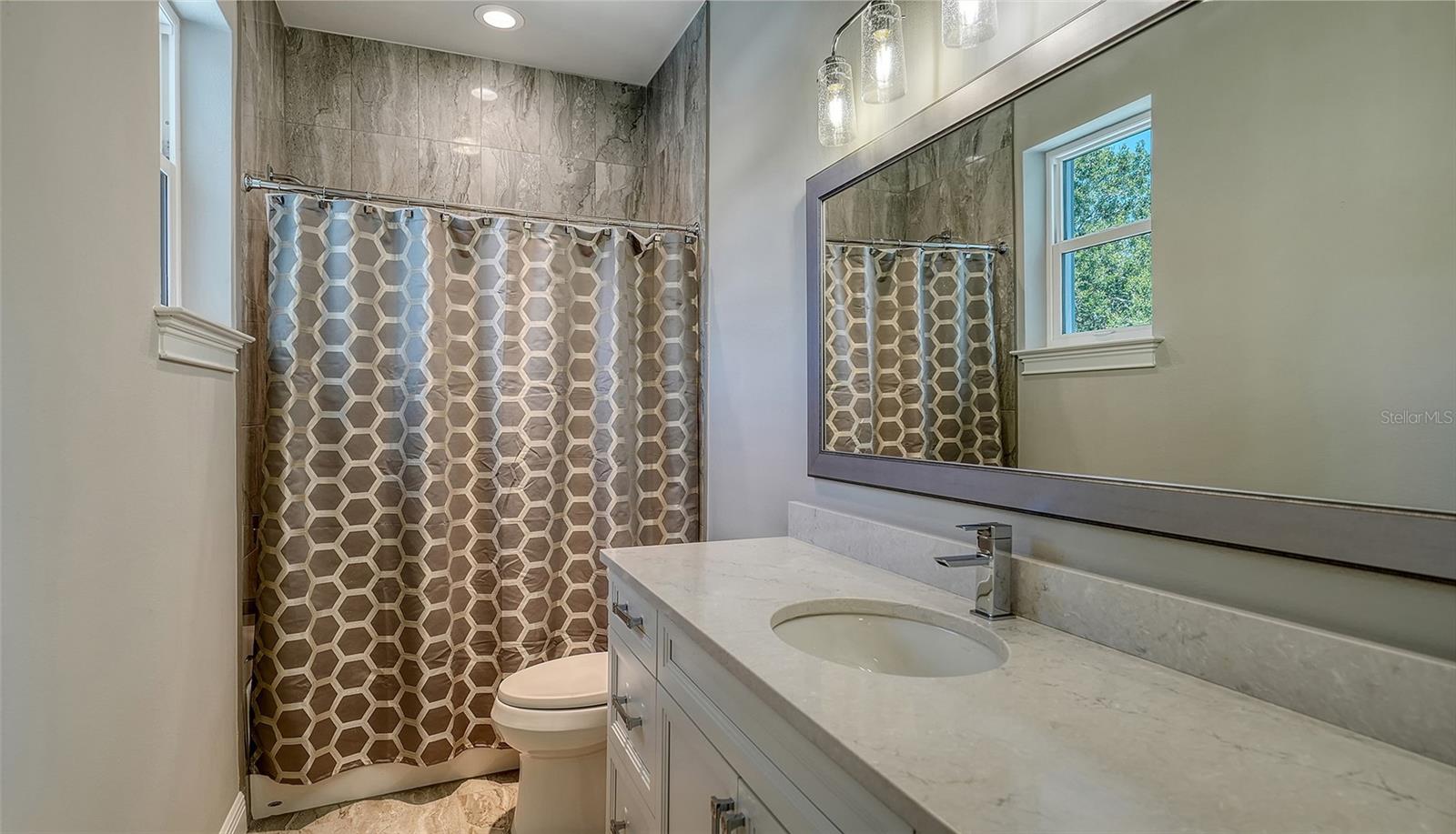 POINSETTIA PARK 2 - Residential Lease