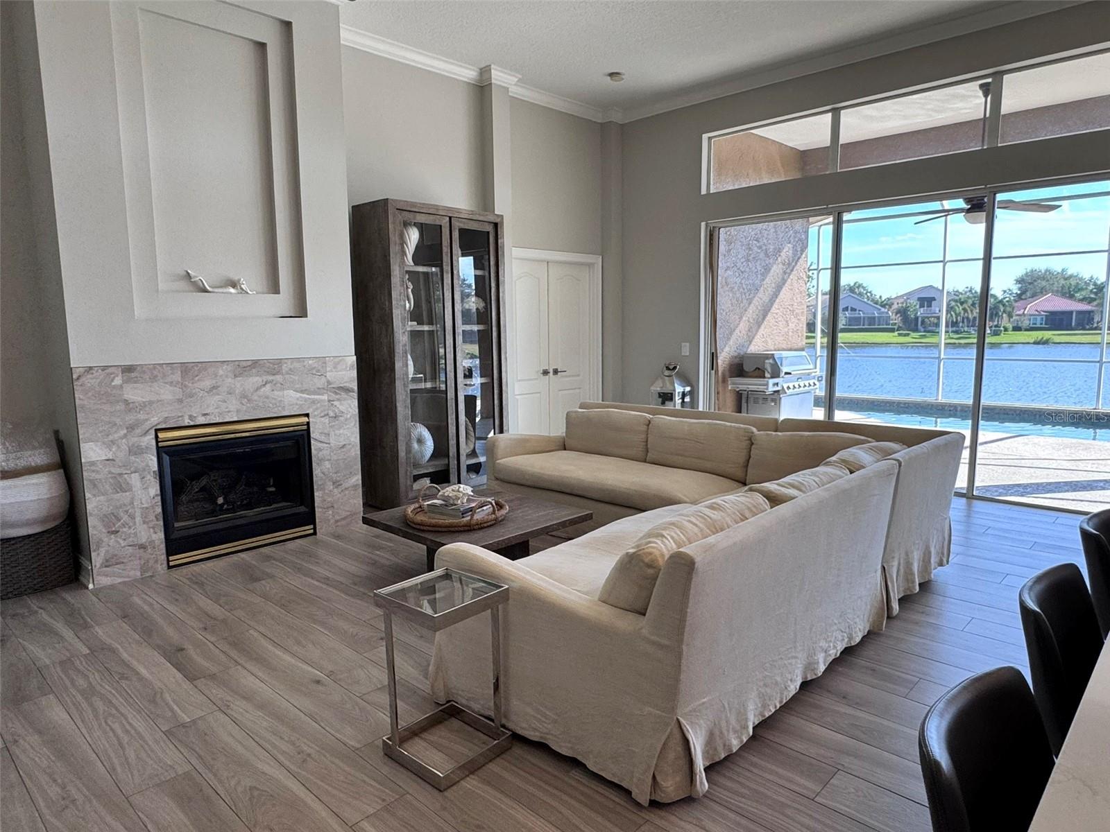 BAYOU CLUB ESTATES TR 5 PH 3 - Residential Lease