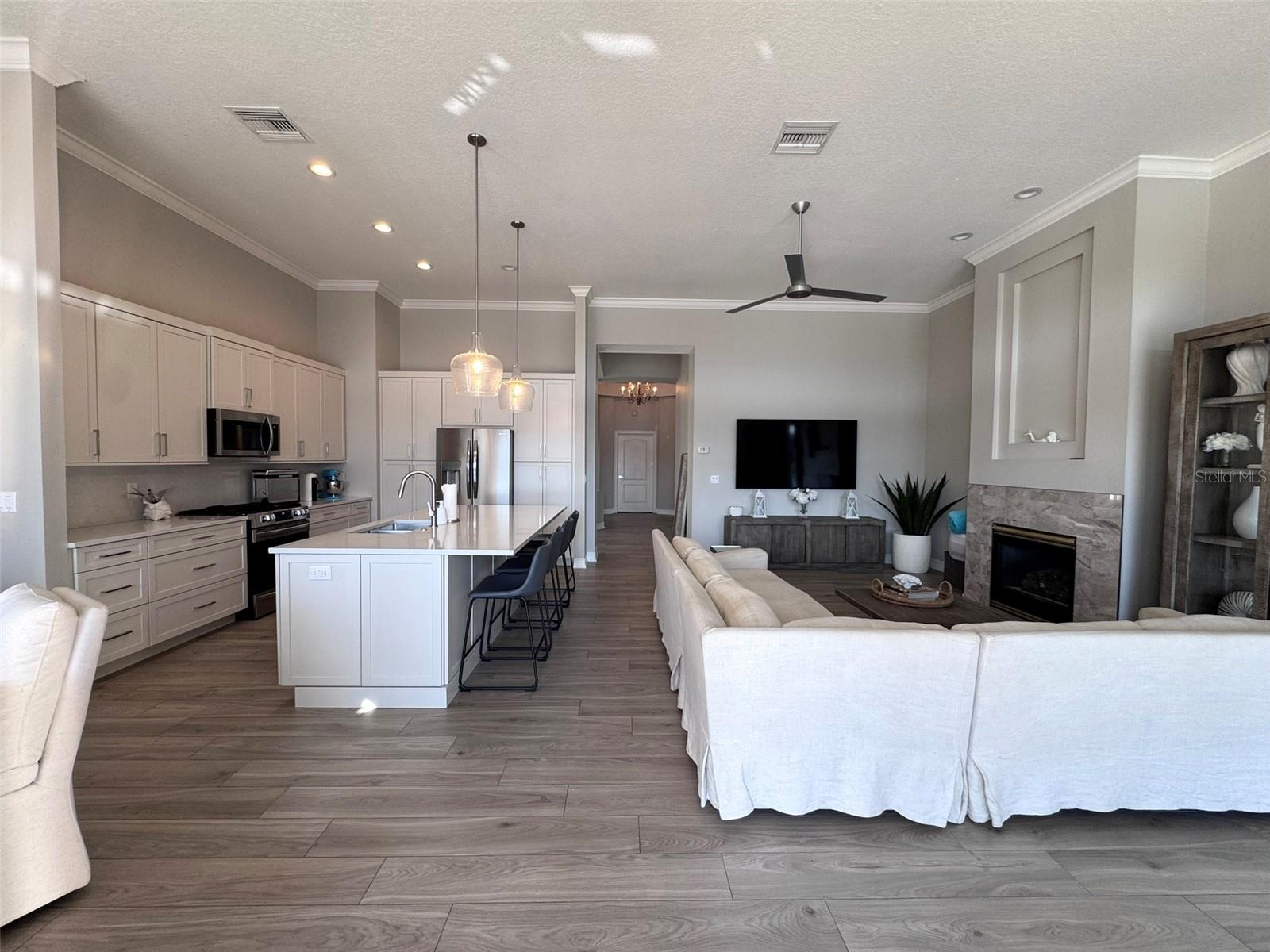 BAYOU CLUB ESTATES TR 5 PH 3 - Residential Lease