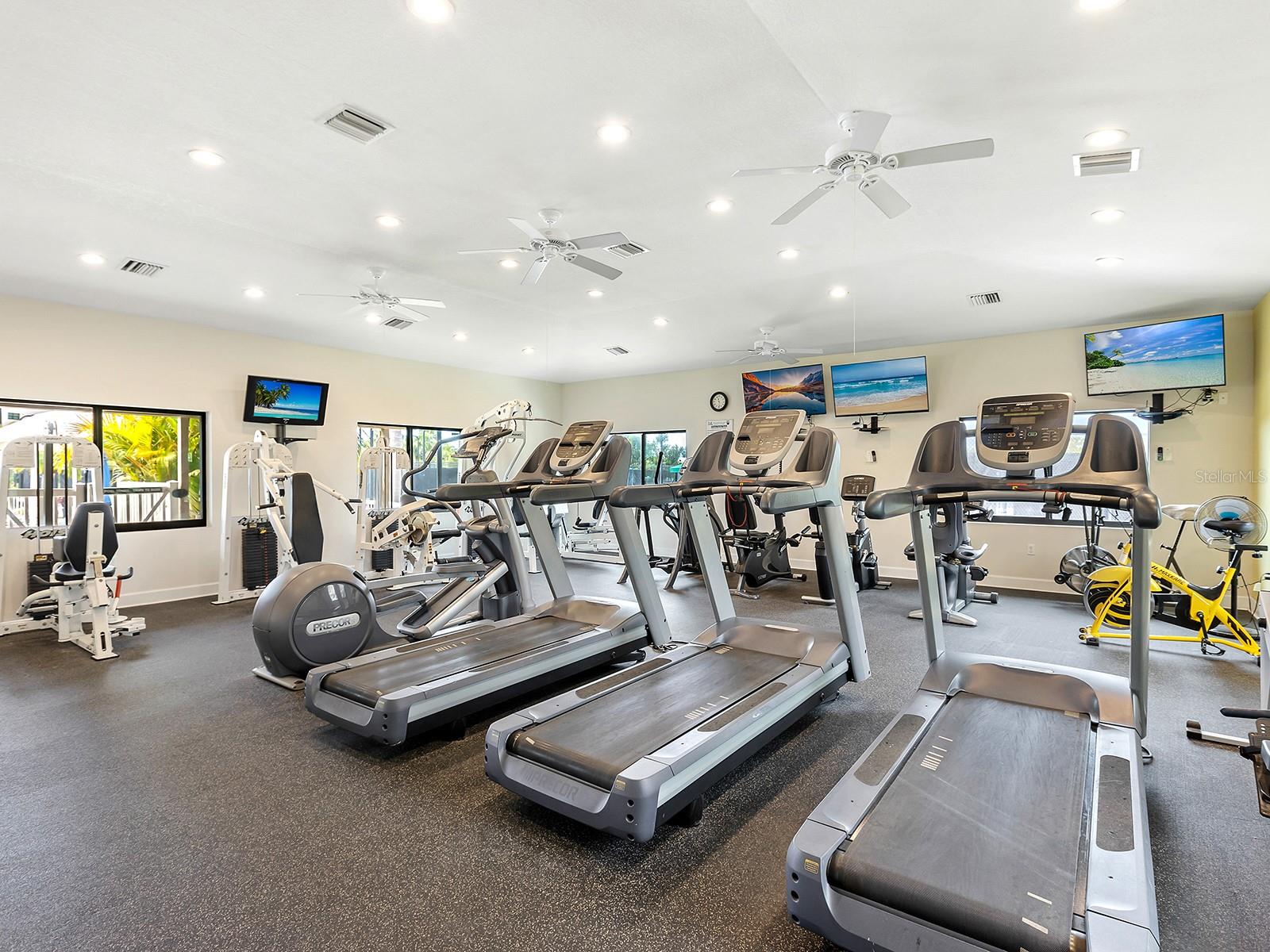 EAGLES POINT AT THE LANDINGS 1 - Residential