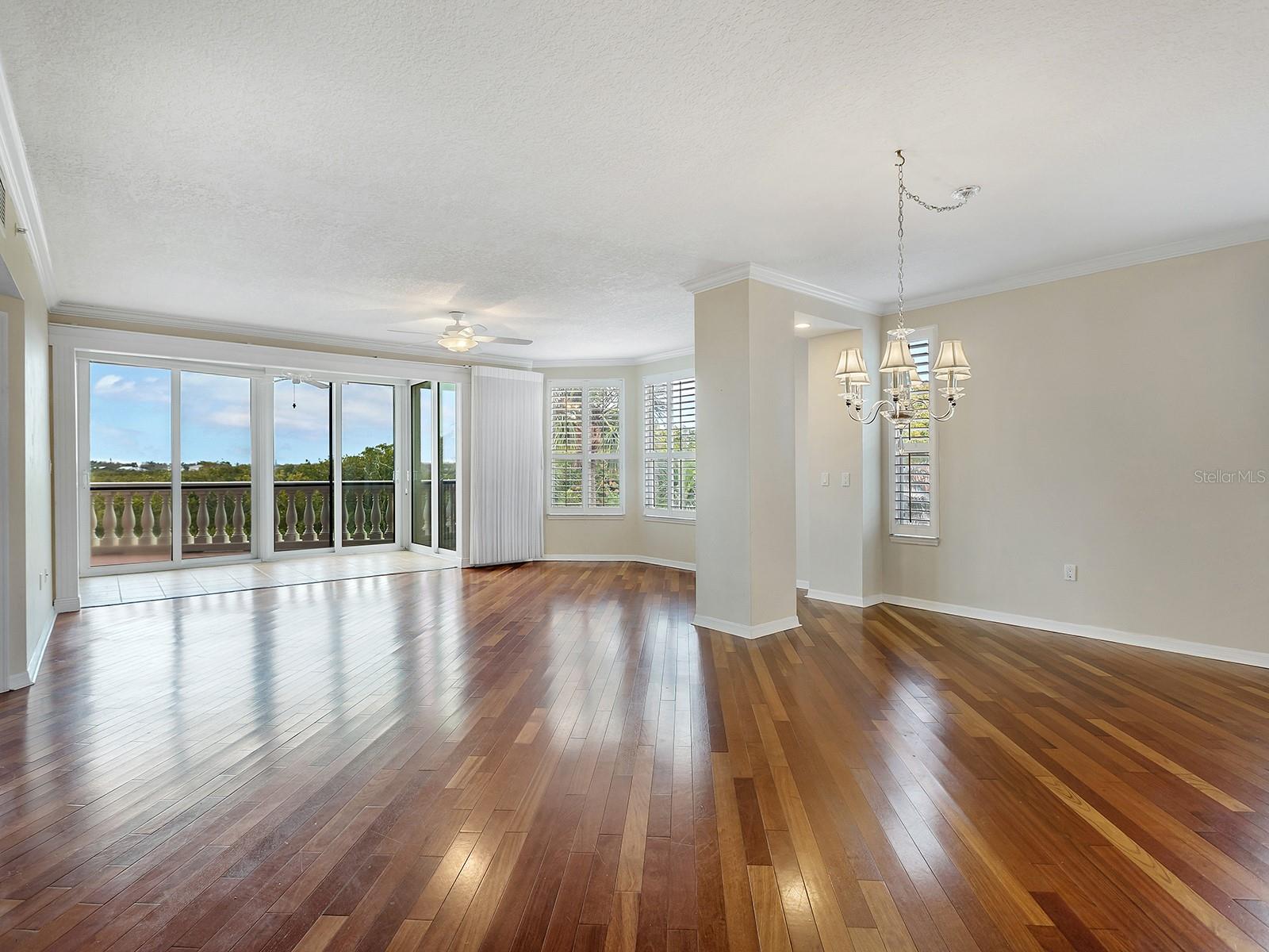 EAGLES POINT AT THE LANDINGS 1 - Residential