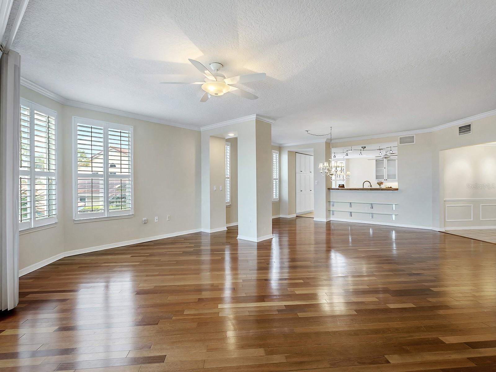 EAGLES POINT AT THE LANDINGS 1 - Residential