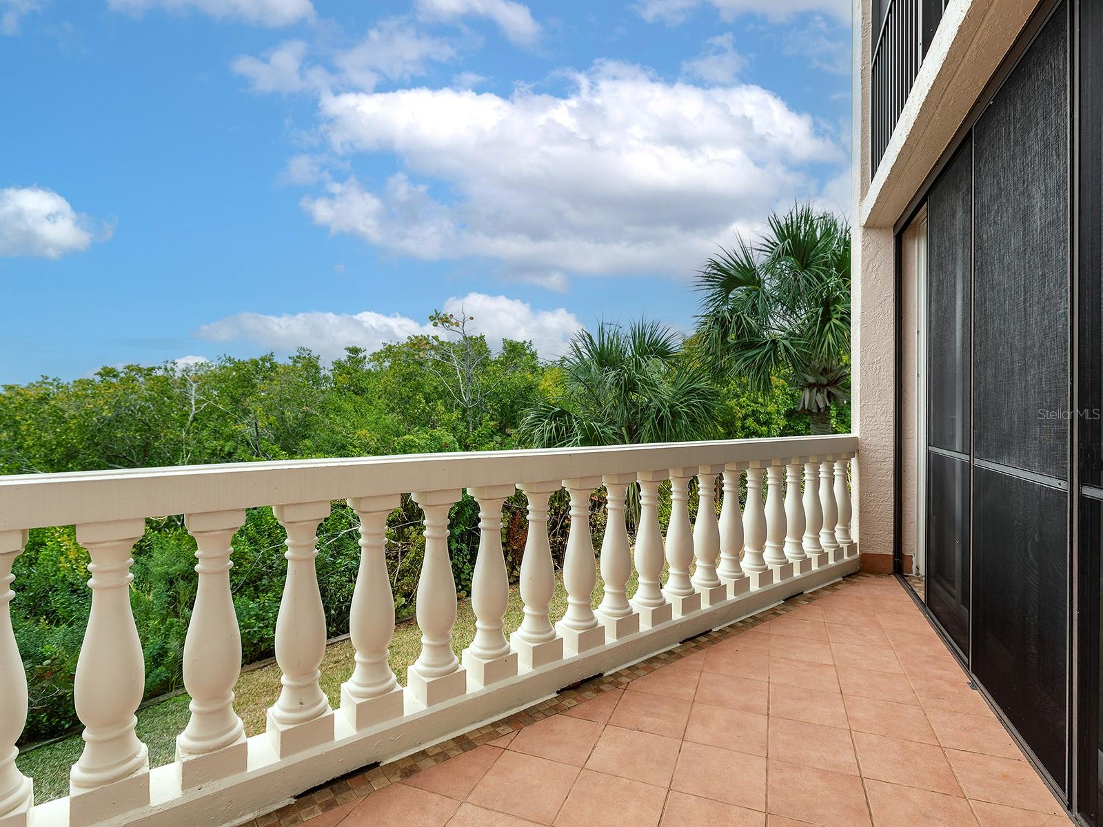 EAGLES POINT AT THE LANDINGS 1 - Residential