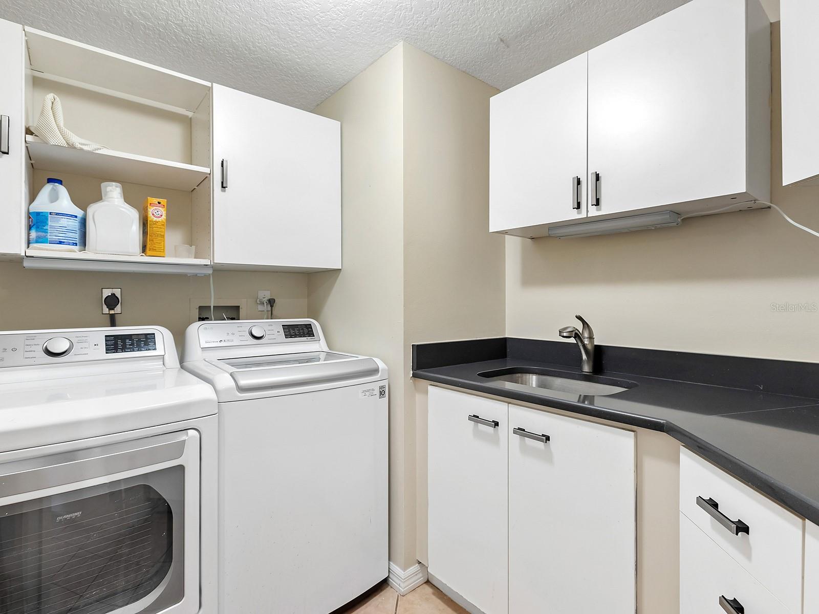 EAGLES POINT AT THE LANDINGS 1 - Residential