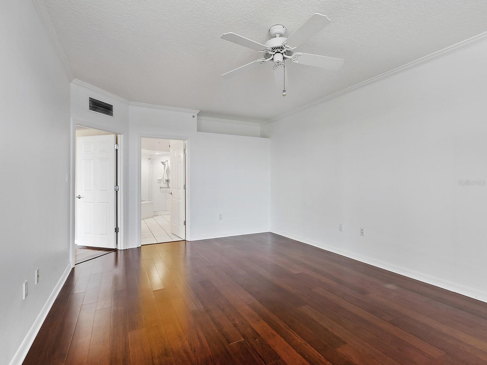 EAGLES POINT AT THE LANDINGS 1 - Residential