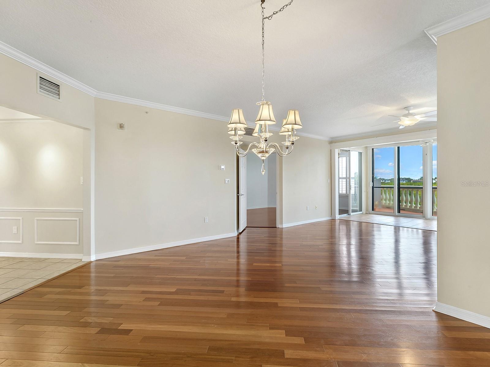 EAGLES POINT AT THE LANDINGS 1 - Residential