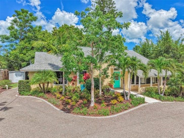 2137 WORRINGTON STREET SARASOTA FL 34231