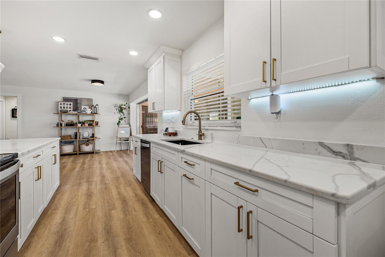 IMPERIAL PARK - Residential