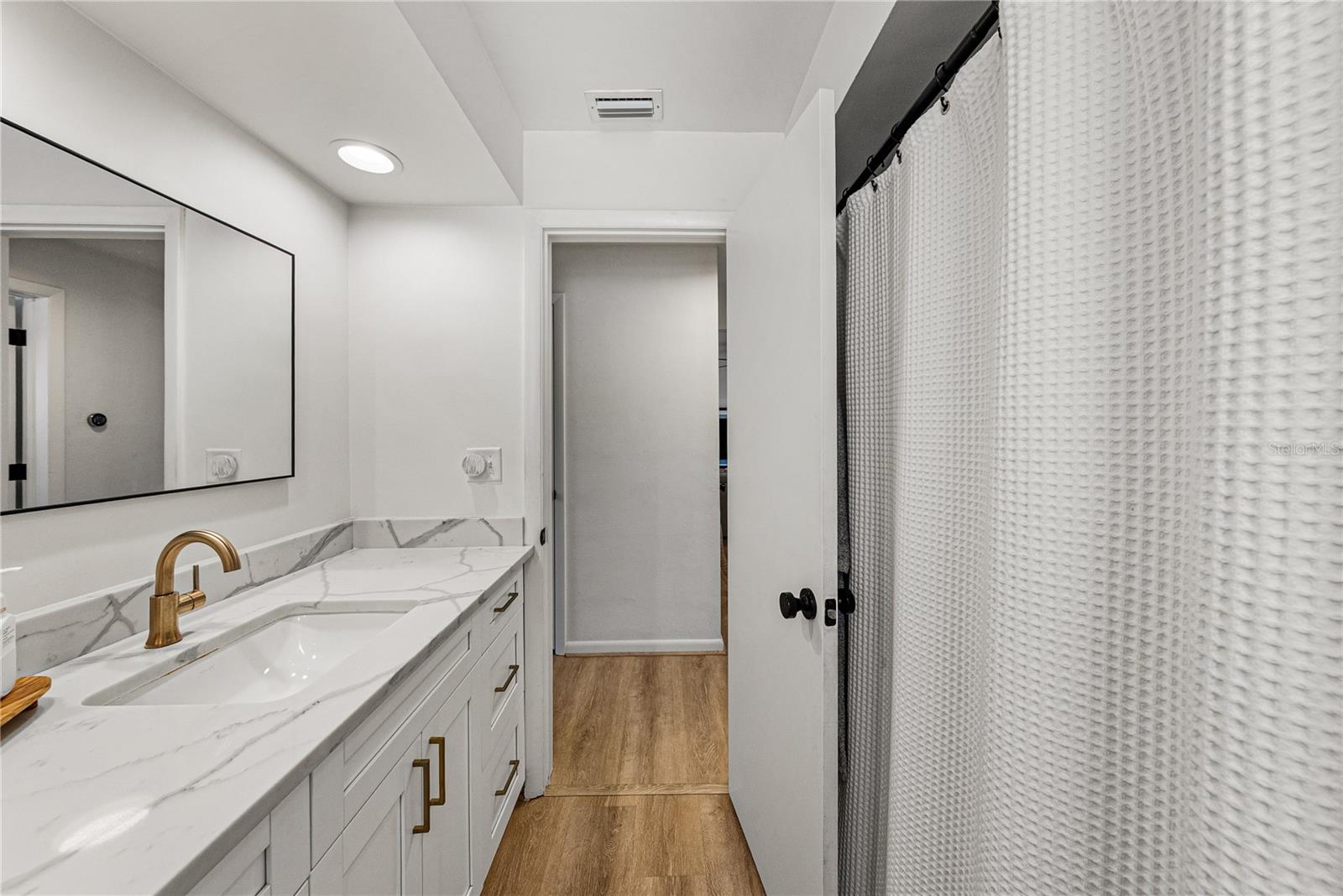 IMPERIAL PARK - Residential