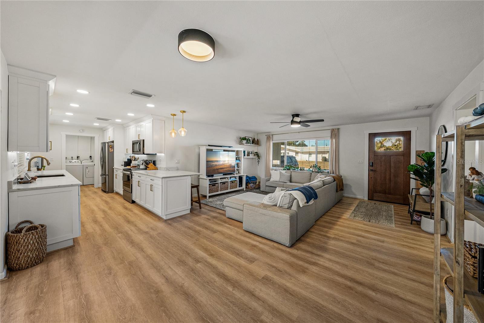 IMPERIAL PARK - Residential