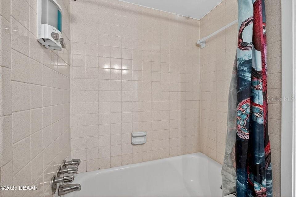 DAYTONA BEACH CLUB UNIT CU01 - Residential