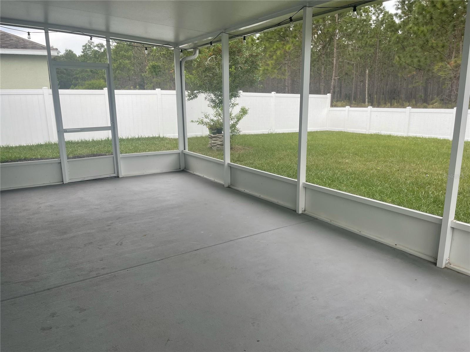 SHERMAN HILLS SEC 3 - Residential Lease