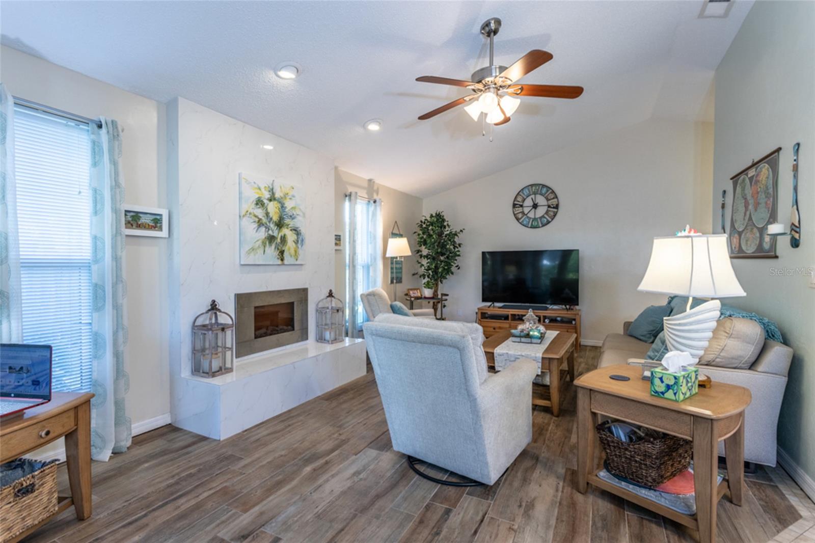 NORTHBROOK UNIT 04 - Residential