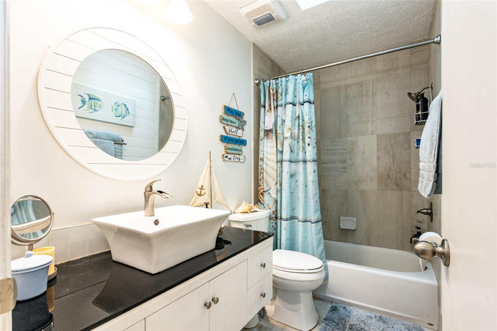 NORTHBROOK UNIT 04 - Residential