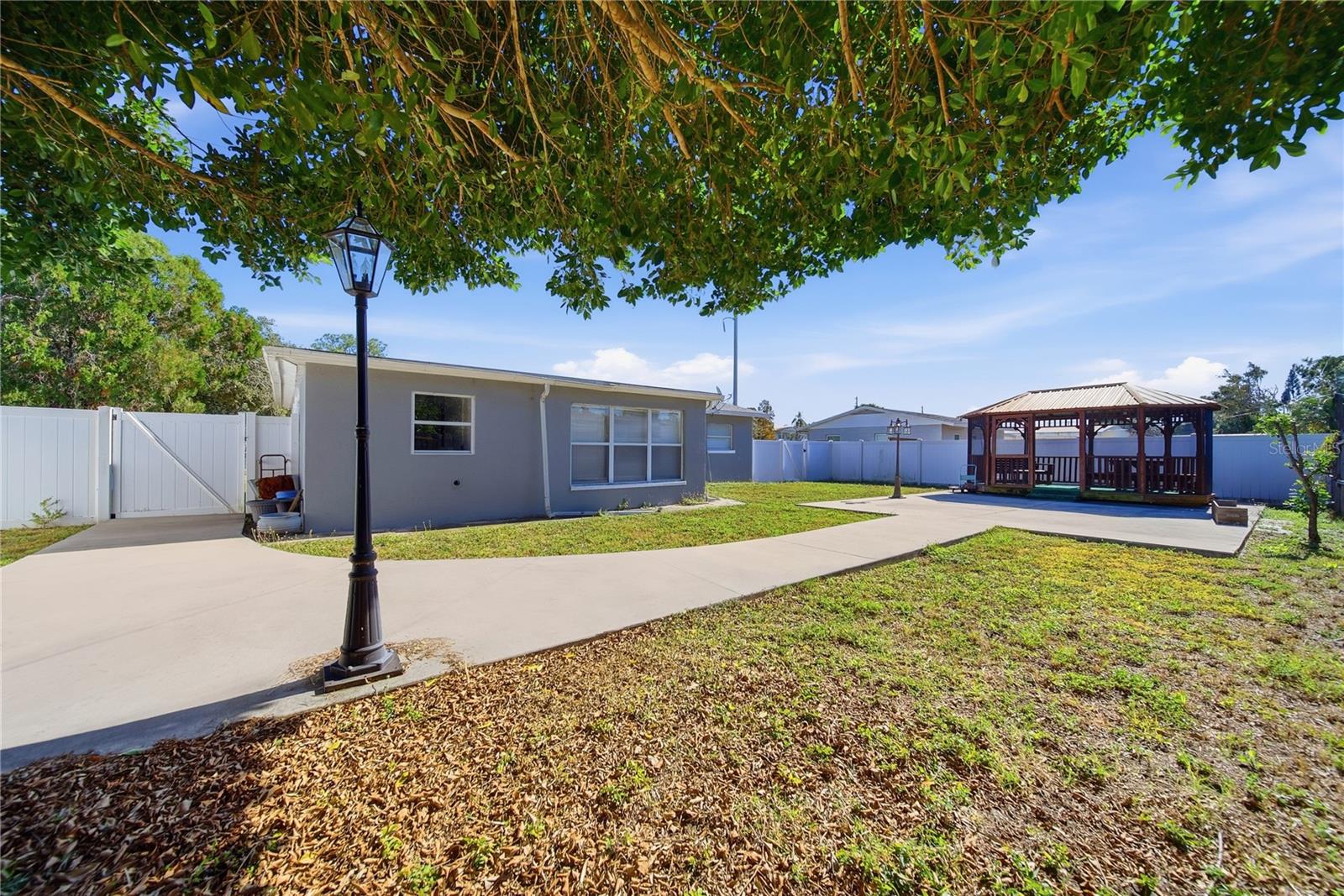 MEADOW LAWN 3RD ADD - Residential