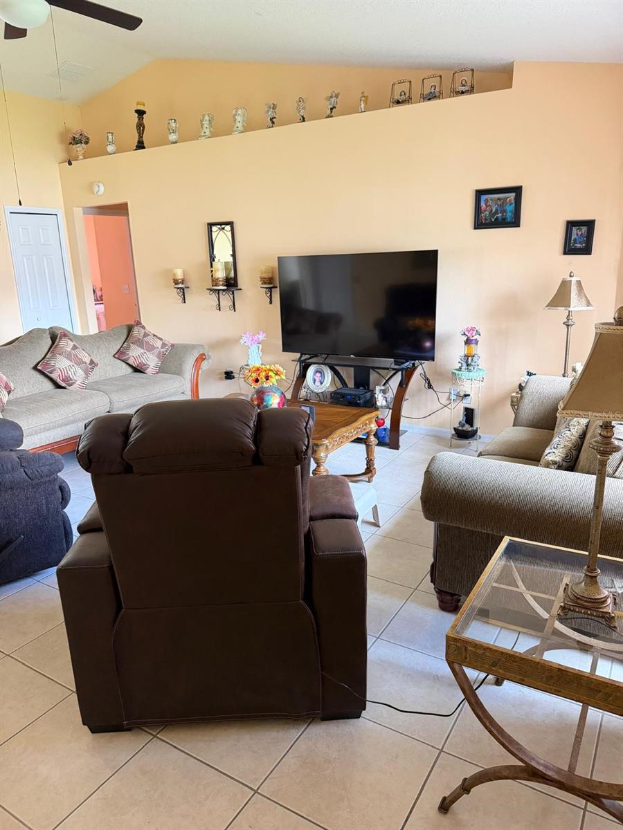 518 GULL DRIVE