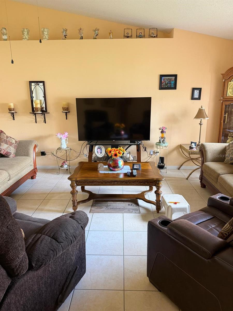 518 GULL DRIVE