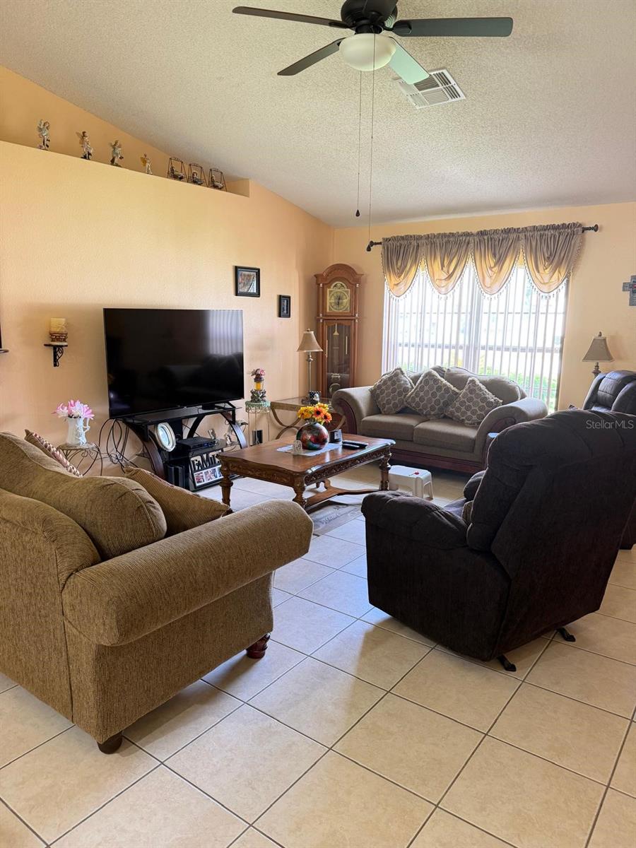 518 GULL DRIVE