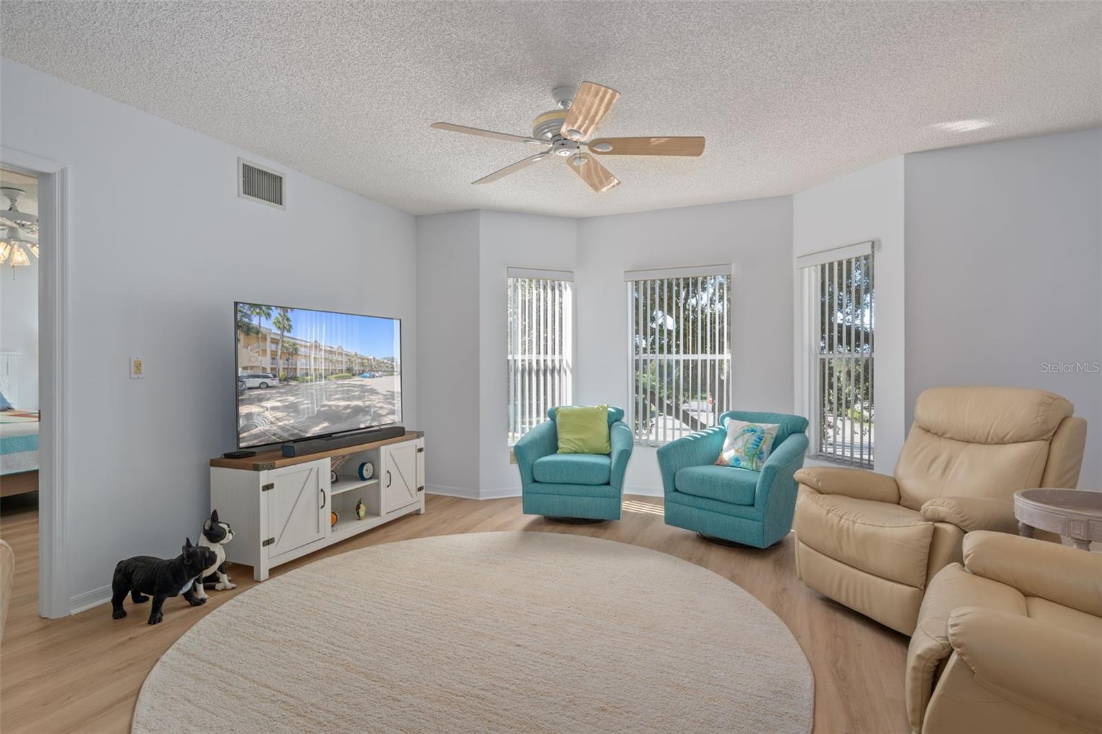 2231 UTOPIAN DRIVE E 217
