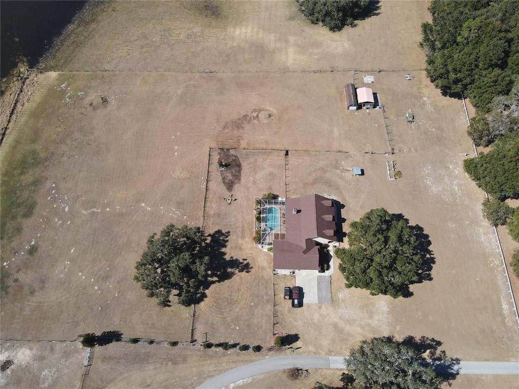 Photo of 35400 Lake Ray Drive, Dade City, FL 33525 (MLS # TB8472371)