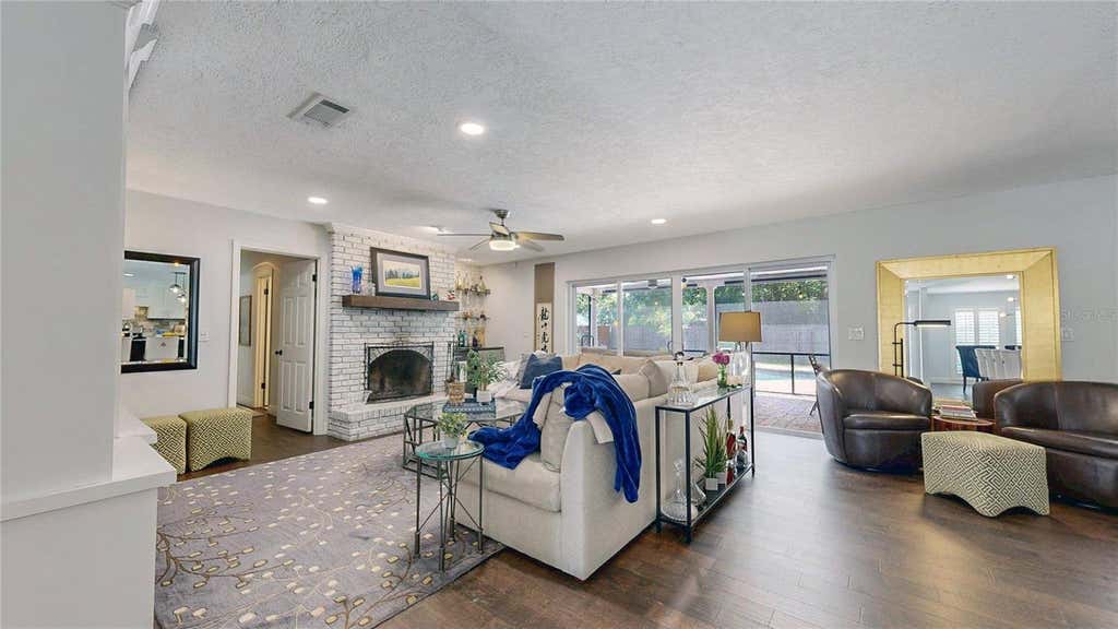 Photo of 718 Fox Valley Drive, Longwood, FL 32779 (MLS # O6433556)