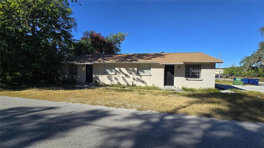 Investor Duplex! This tenant-ready duplex in the heart of Tampa is an excellent income-producing opportunity. Each unit features spacious living areas, private entrances. This is move-in ready! Roof replaced in 2024, AC Unit B - 4 years old. Conveniently located near major highways, shopping, dining, and downtown Tampa, this duplex offers strong rental demand and easy access to everything the city. Whether you’re looking to expand your investment portfolio or live in one side and rent the other, this property checks all the boxes.