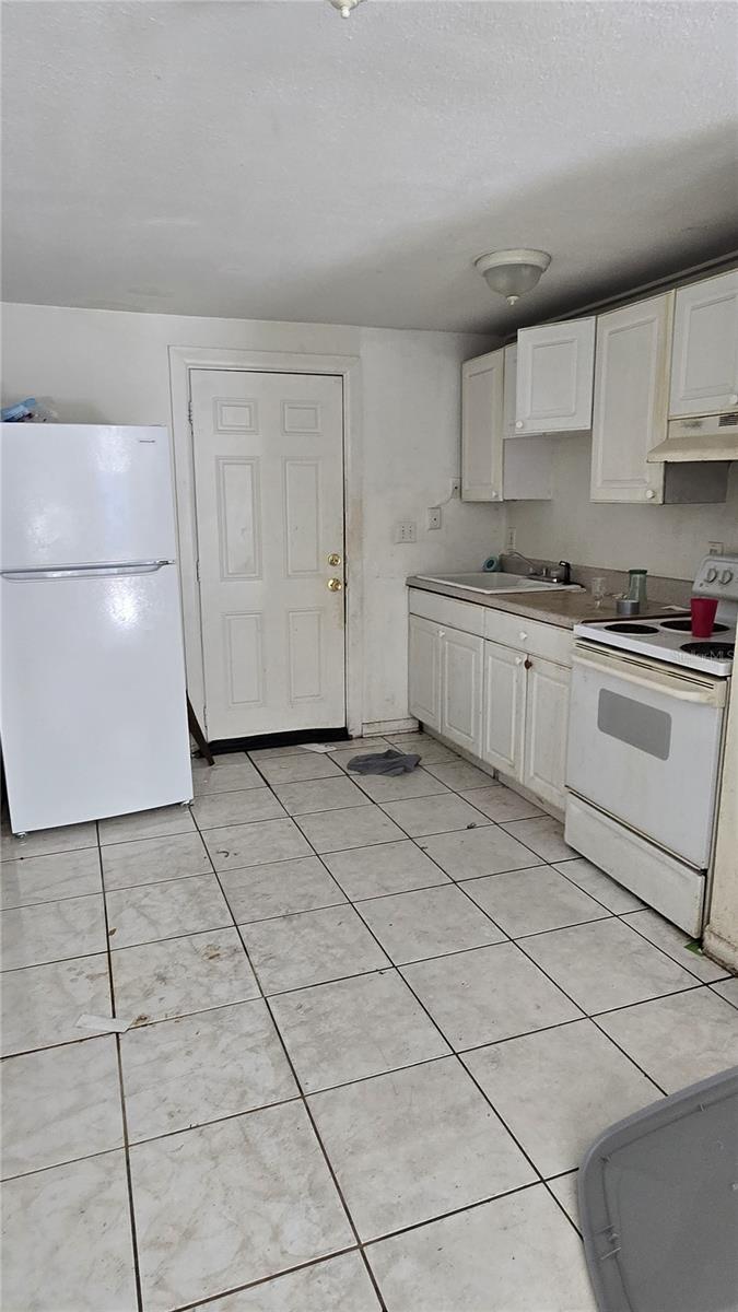 HILLSBOROUGH HEIGHTS EAST A REPLAT - Residential Income