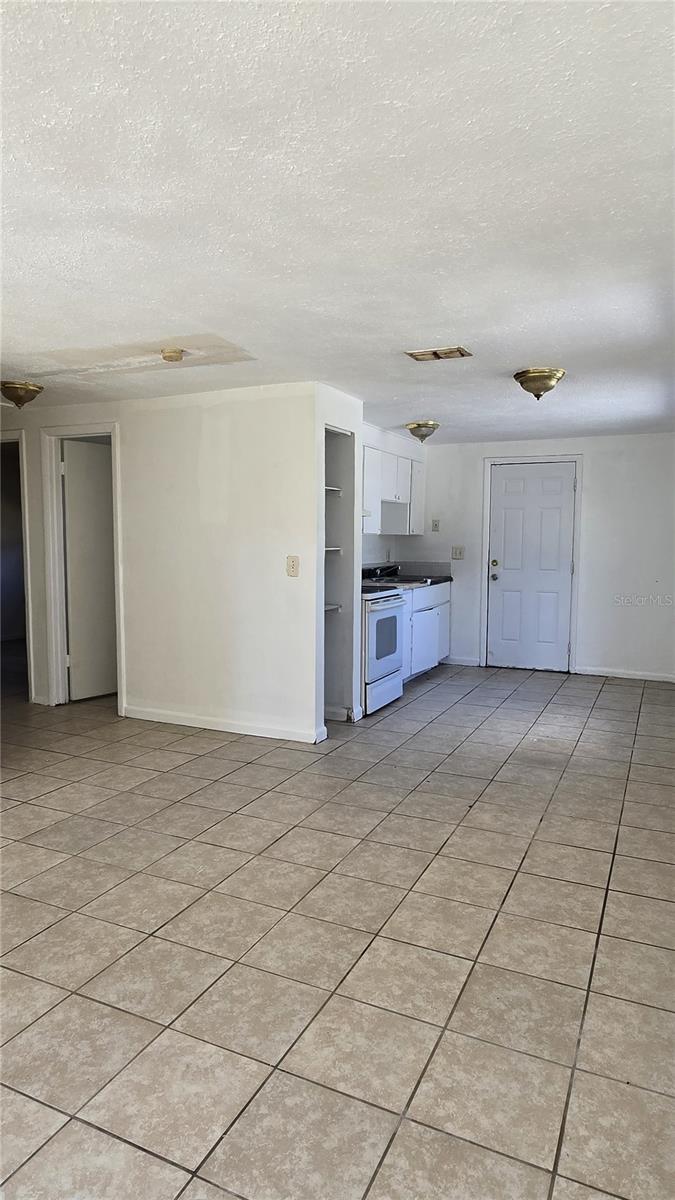 HILLSBOROUGH HEIGHTS EAST A REPLAT - Residential Income