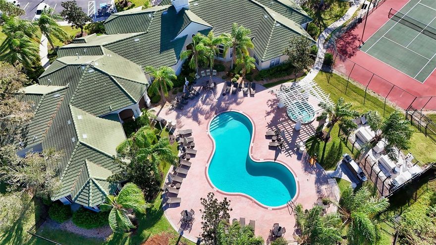 Beautiful second floor condo with screened patio, GARAGE included. Gated community with 2 pools, excellent gym, tennis court, clubhouse, walking distance to publix, near I75 and legacy trail. 6 miles to Siesta Key.