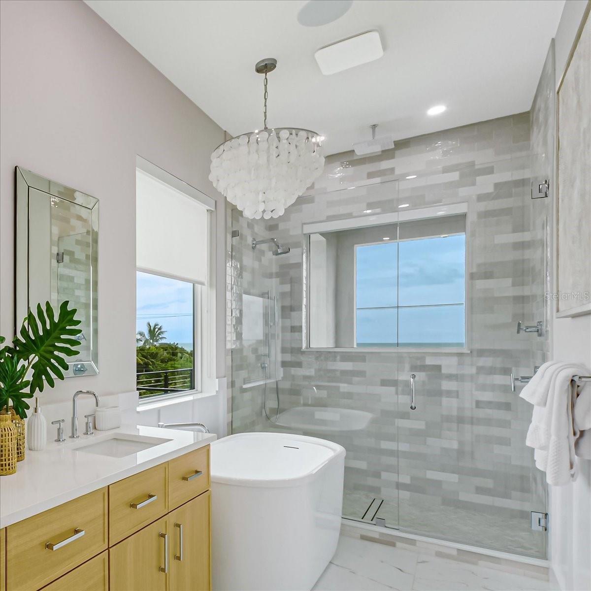 CRESCENT BEACH - Residential