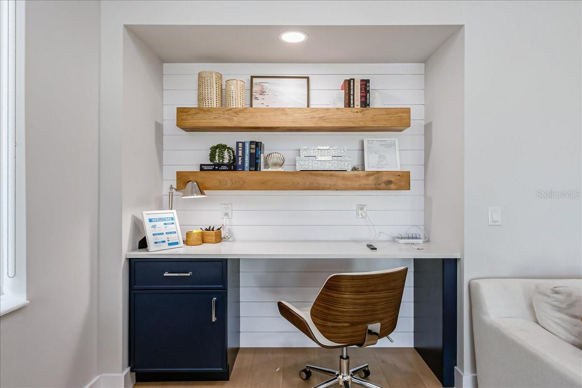 CRESCENT BEACH - Residential