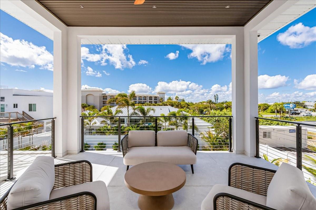 CRESCENT BEACH - Residential