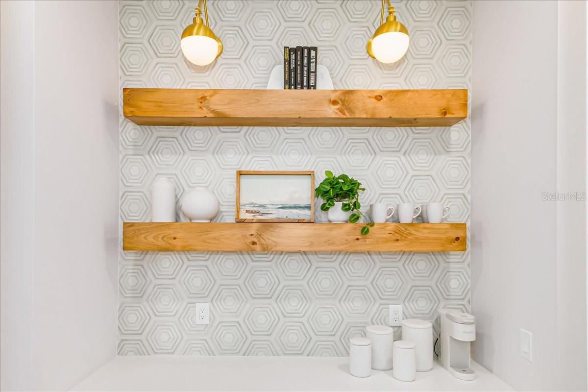 CRESCENT BEACH - Residential