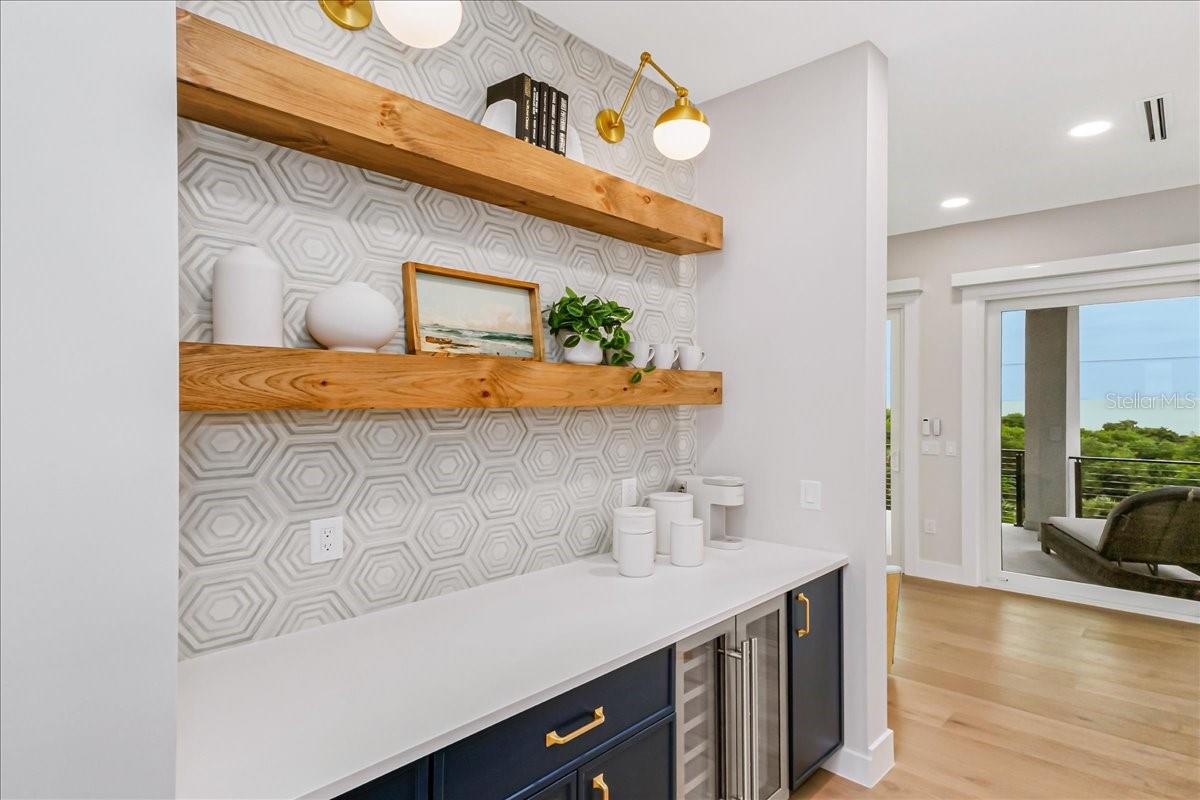 CRESCENT BEACH - Residential