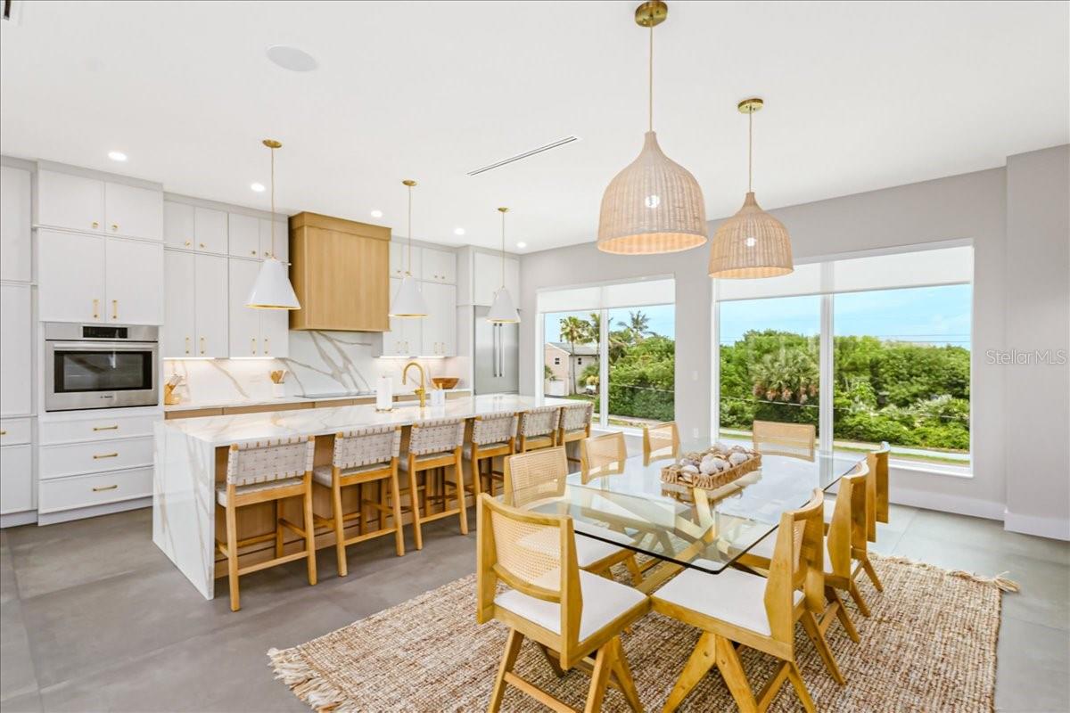 CRESCENT BEACH - Residential