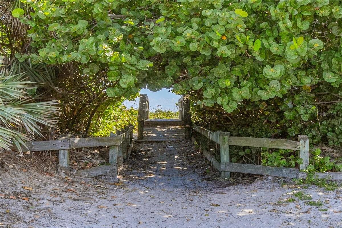 CRESCENT BEACH - Residential