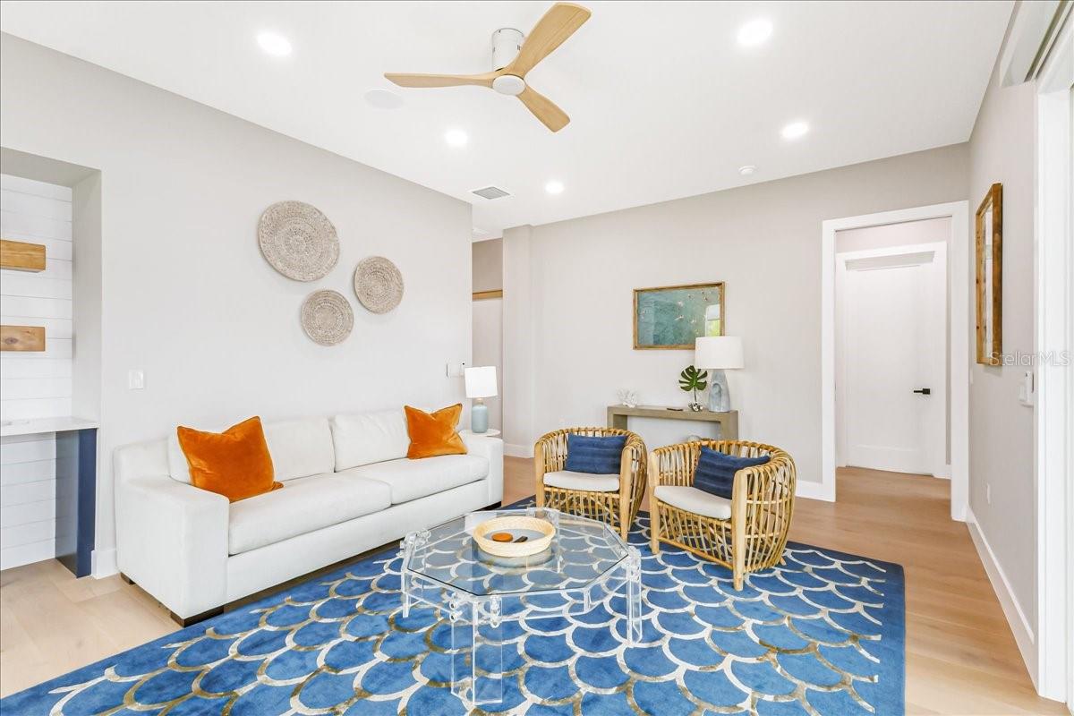 CRESCENT BEACH - Residential