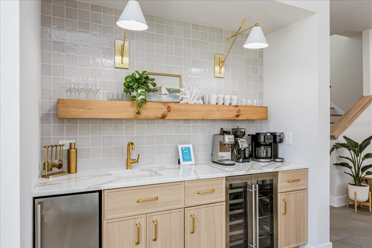 CRESCENT BEACH - Residential