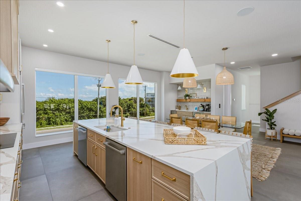 CRESCENT BEACH - Residential