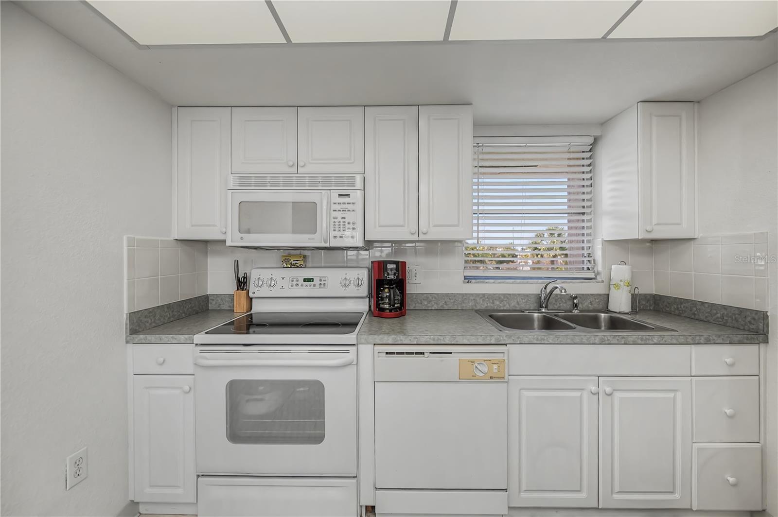 ISLANDER POINT - Residential