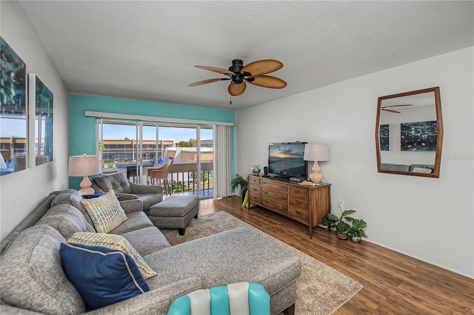 ISLANDER POINT - Residential