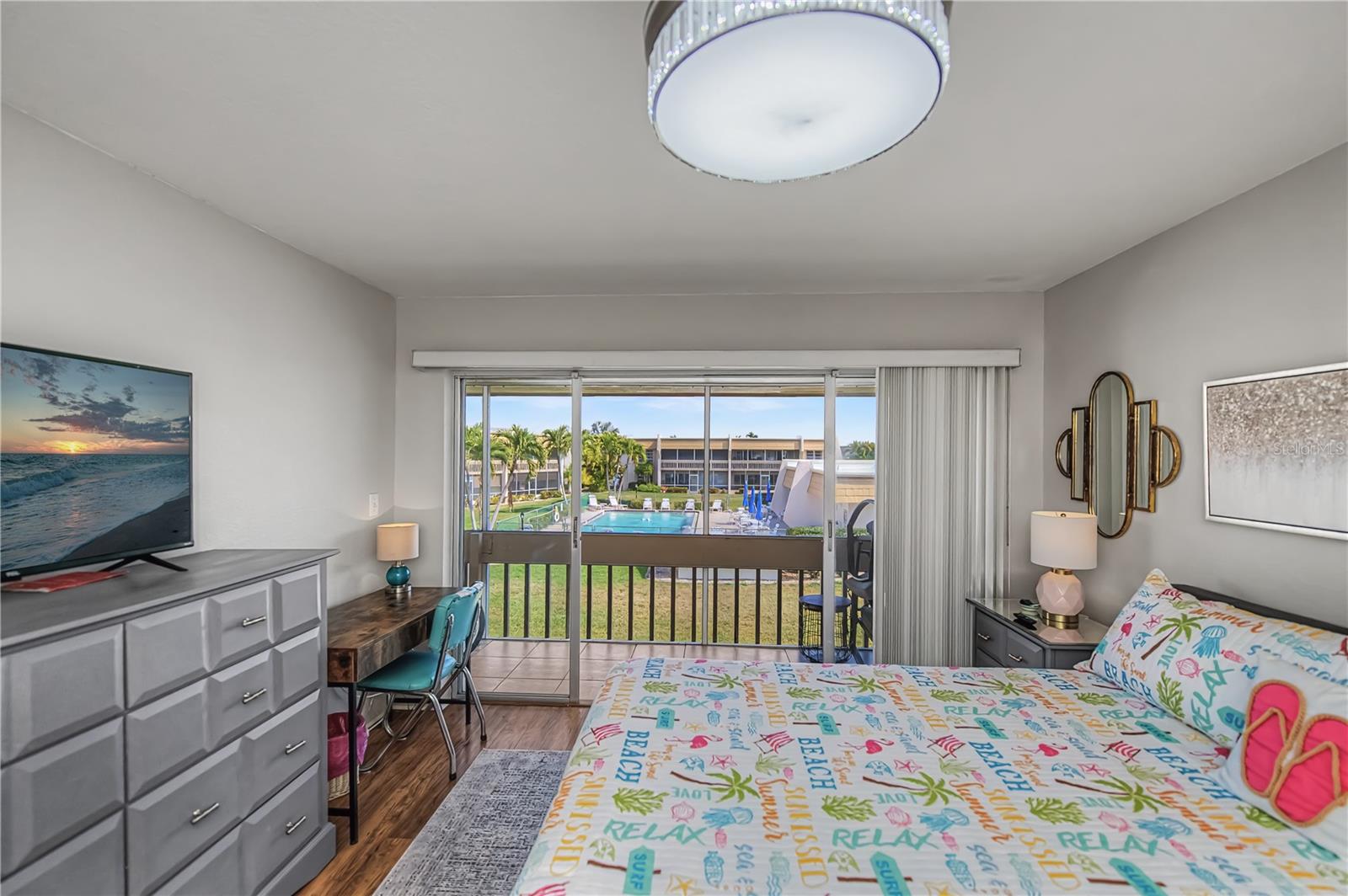 ISLANDER POINT - Residential