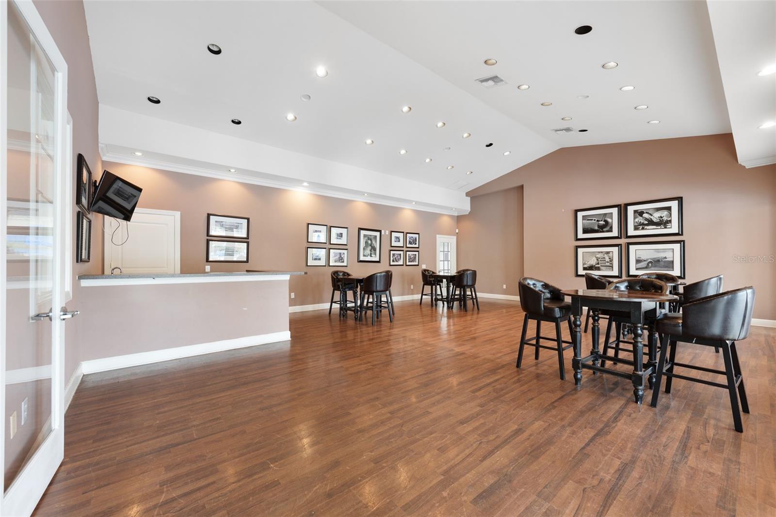 OXFORD PLACE AT TAMPA PALMS A - Residential Lease