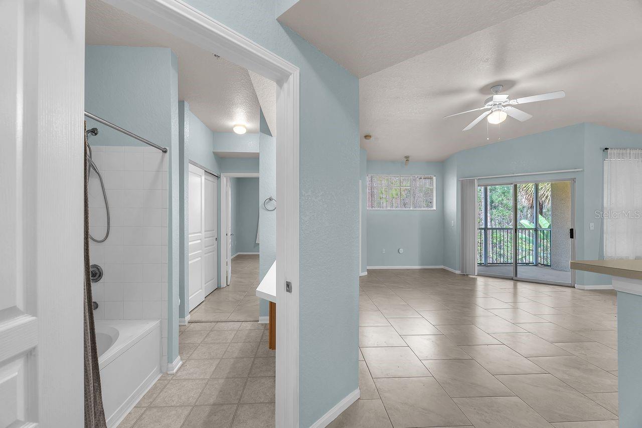 OXFORD PLACE AT TAMPA PALMS A - Residential Lease