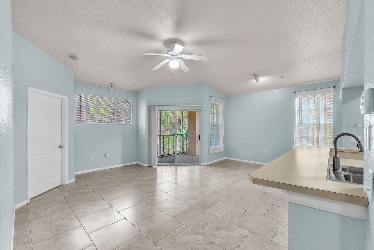 OXFORD PLACE AT TAMPA PALMS A - Residential Lease