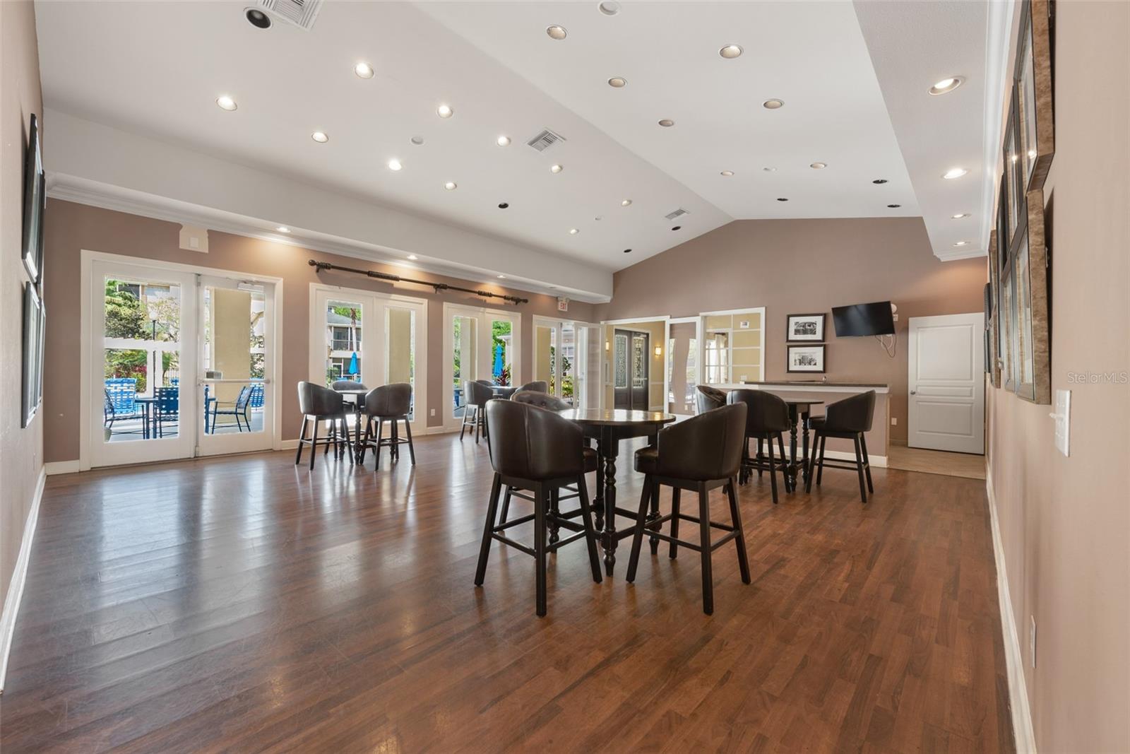 OXFORD PLACE AT TAMPA PALMS A - Residential Lease