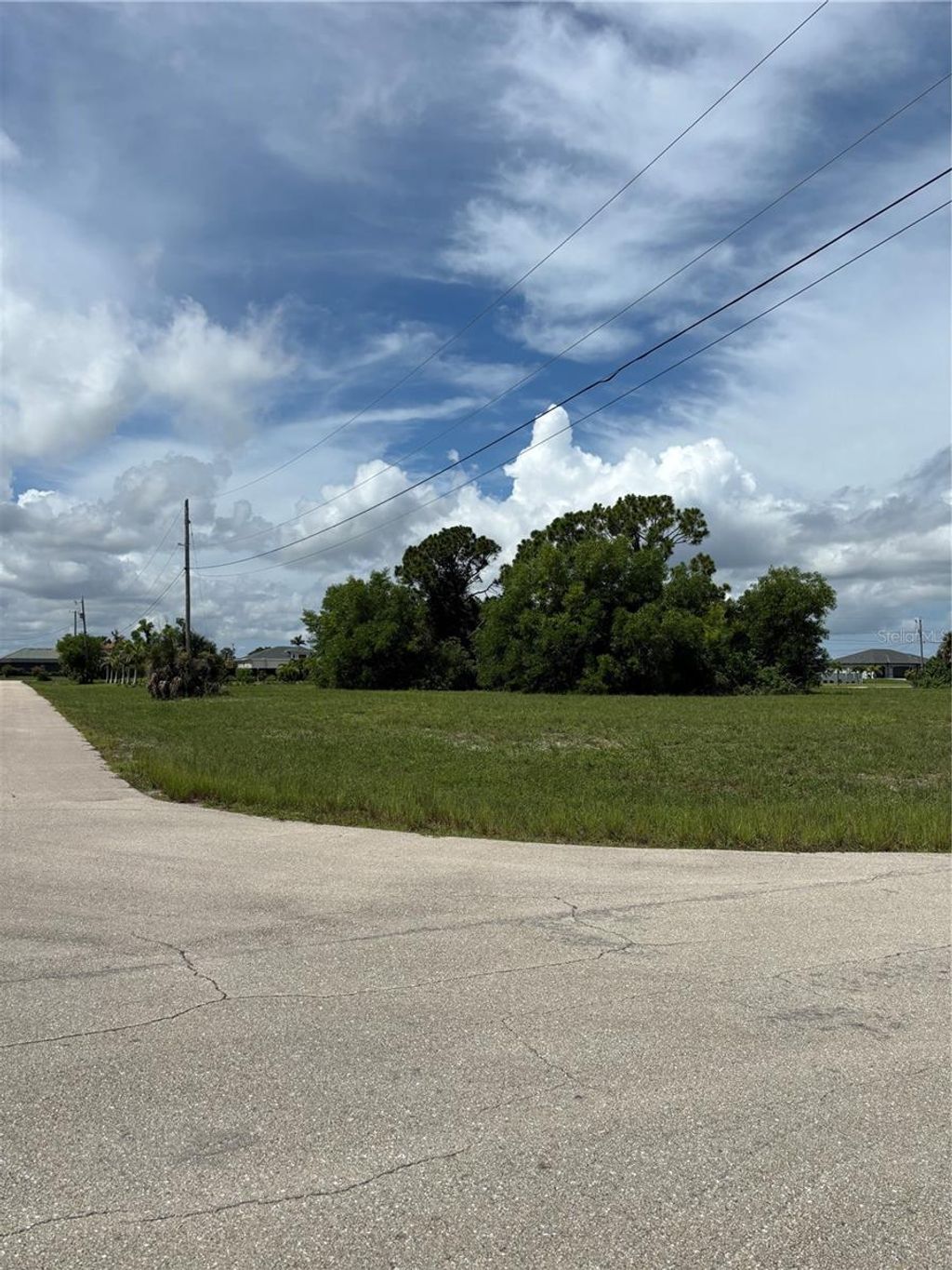 Photo of 3424 NW 41st Place, Cape Coral, FL 33993 (MLS # G5099214)